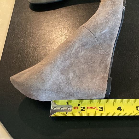 Shoes - Picture 5 of 5